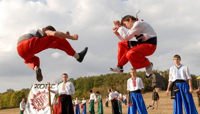 Більш того, в пояснювальній записці зазначається, що реалізація законопроекту не потребує додаткових витрат з державного бюджету