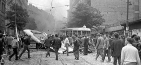 1968 рік, Фото: Архів Чеського радіо   Той факт, що вихід статті був приурочений до початку офіційного візиту в Росію чеського президента, покоробив як чеську делегацію, так і чеських політиків