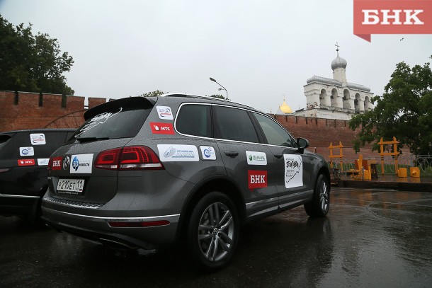 По дорозі мандрівники заїжджали в міста і села, де познайомилися з визначними пам'ятками, а на фініші стали учасниками народного свята «Усть-Цілемская гірка»