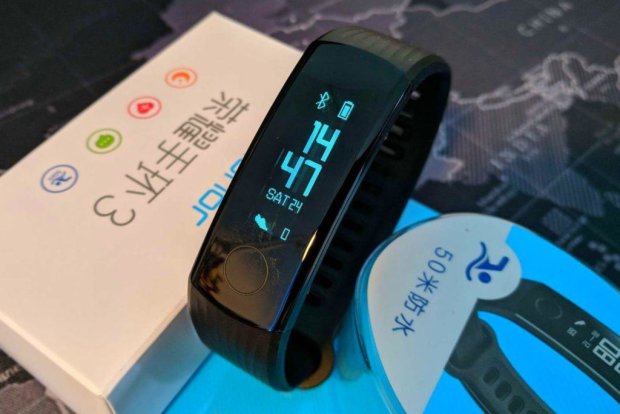 У спортивному браслеті   Xiaomi   Mi Band 3 є кілька недоліків, виправивши які виробник зможе створити кращий наручний гаджет на ринку і, що найважливіше, по дуже навіть доступною ціною