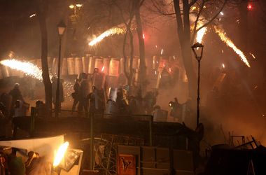 21 січня 2014 року, 8:49 Переглядів:   Тепер Беркут має повне право застосовувати вогнестріл