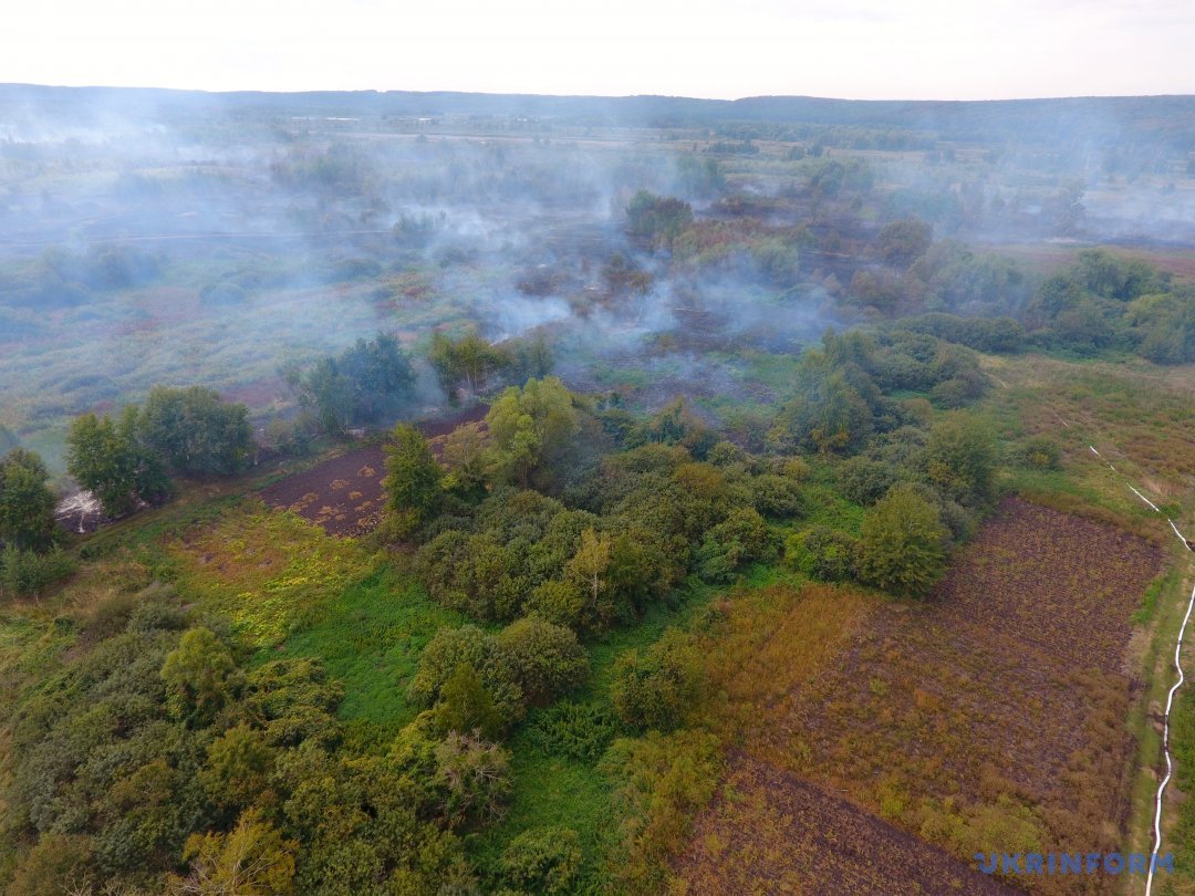 За минулу добу вдалося ліквідувати горіння торфу на площі 2 га