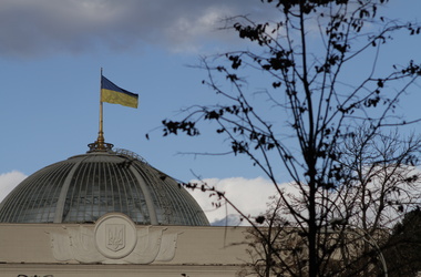 17 жовтня 2012 7:50 Переглядів:   Сьогодні, судячи з різними рейтингами, до парламенту проходять п'ять партій